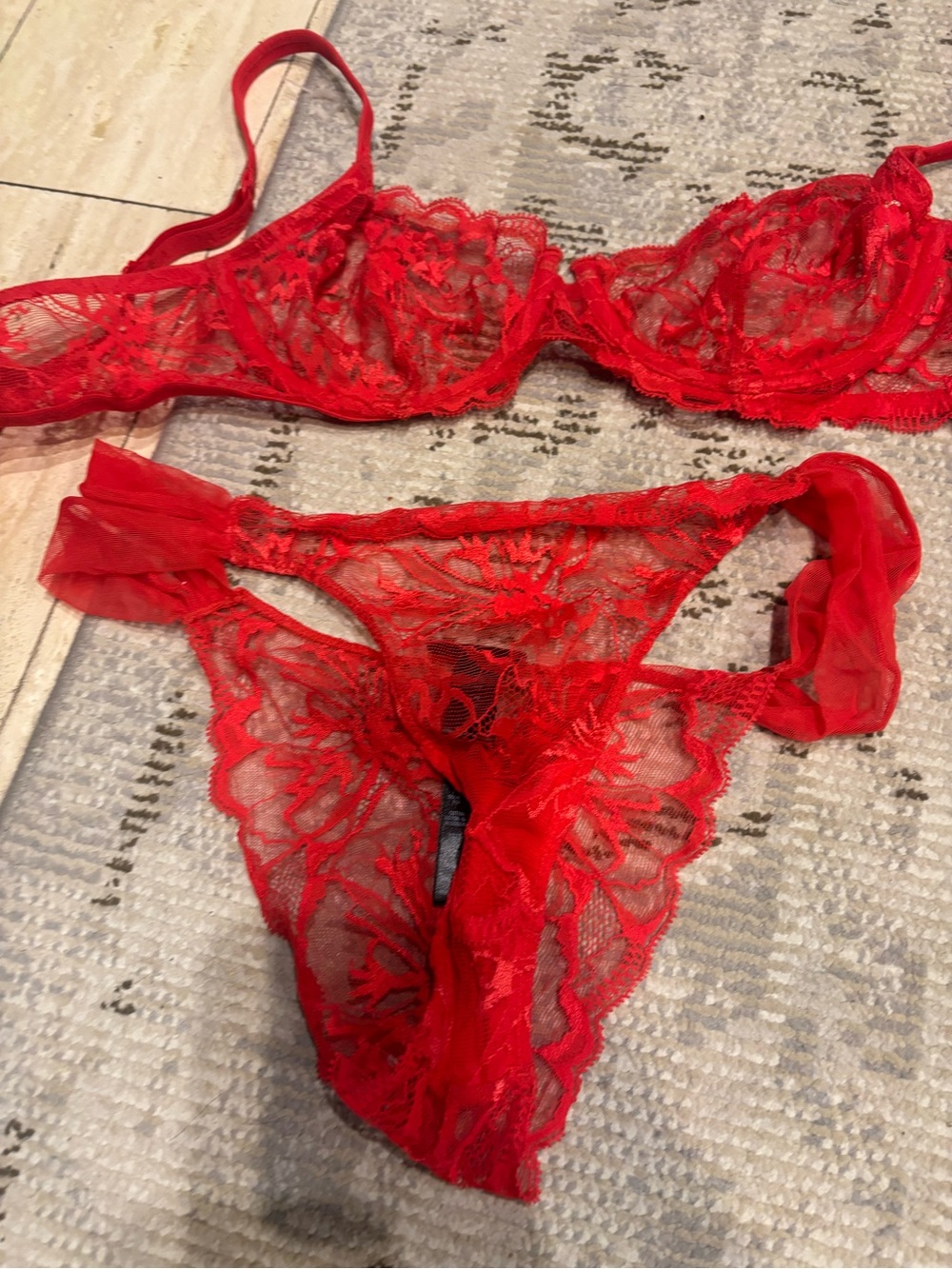 La Perla Red Lace Lingerie Bra underwear Set in Vibrant Scarlet 34C 2